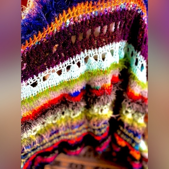 SUPER STAR CROCHETED CAPE DRESS - Picture 11 of 13